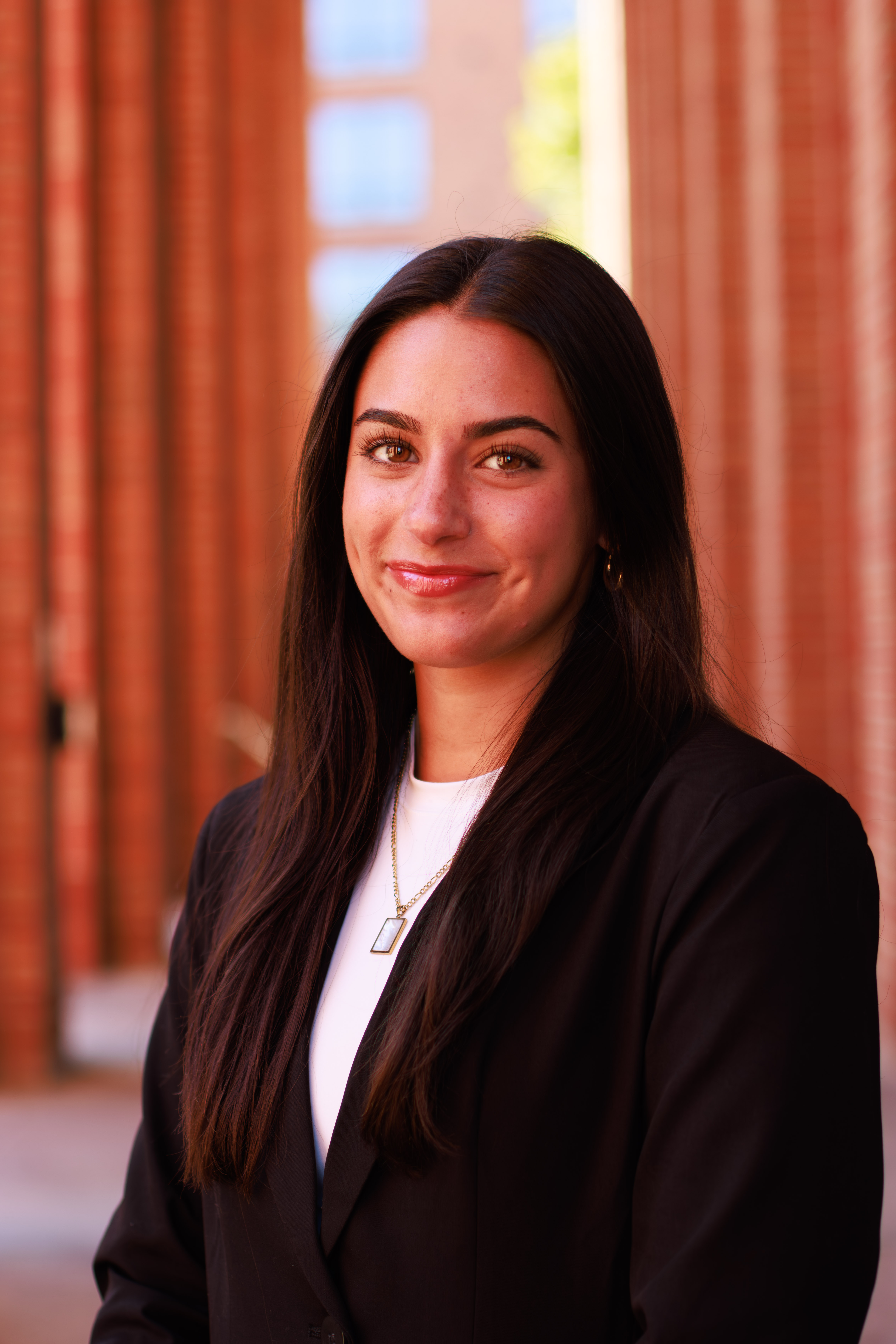 Lacey Thomas Headshot